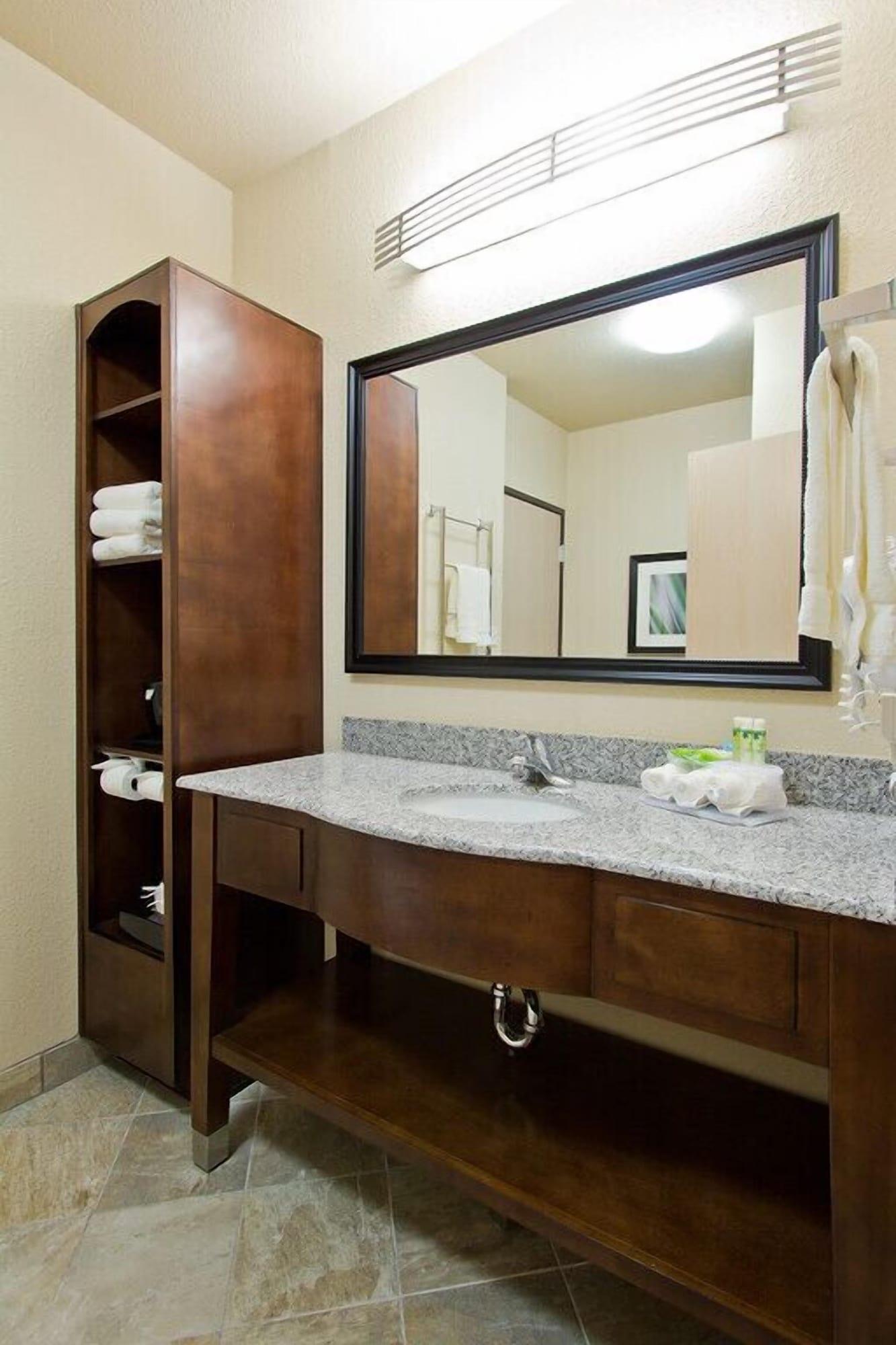 Holiday Inn Express And Suites Denver East Peoria Street By Ihg Buitenkant foto