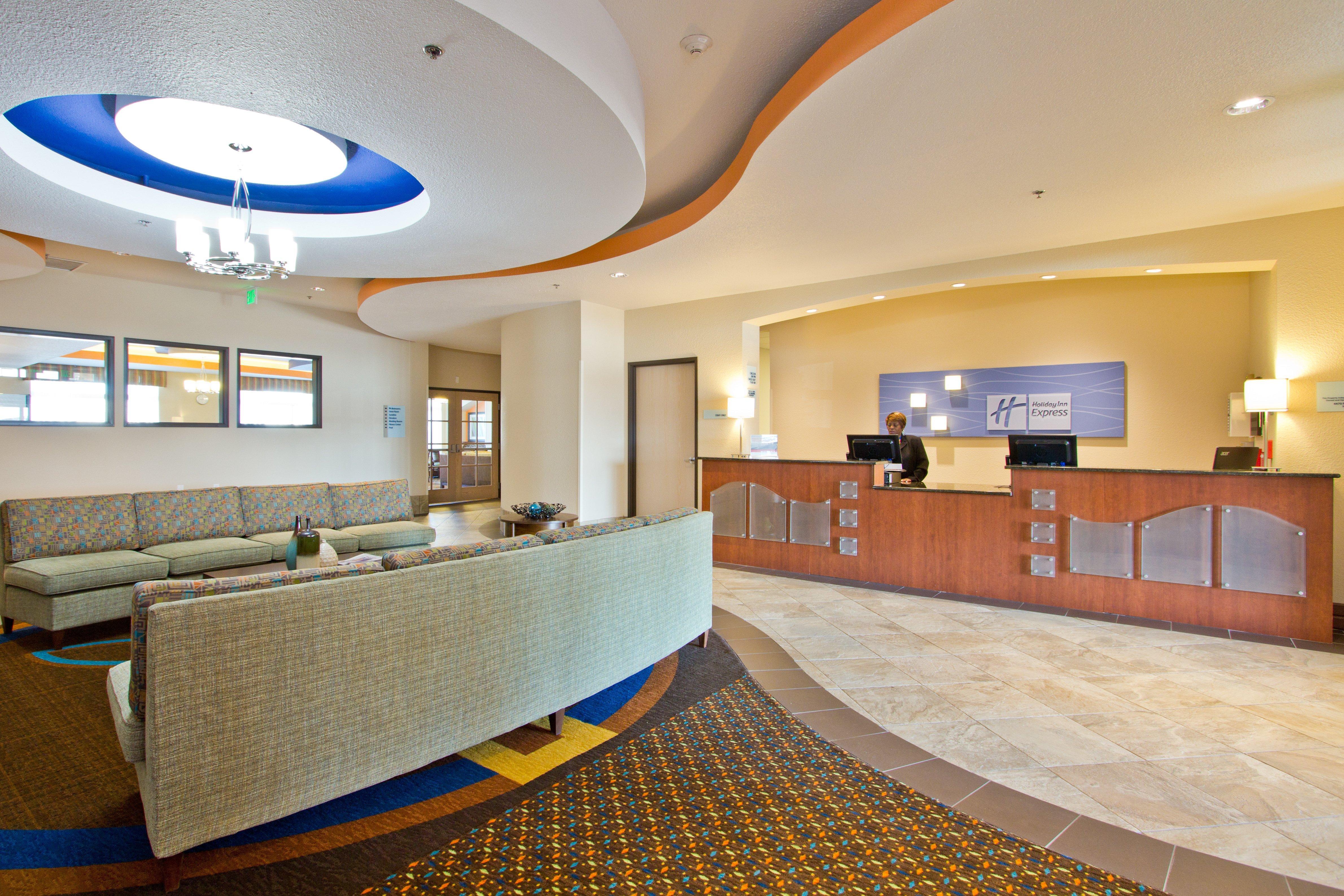 Holiday Inn Express And Suites Denver East Peoria Street By Ihg Buitenkant foto